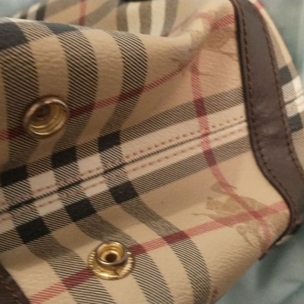 AUTHENTIC -BURBERRY HANDBAG ( FREE BONUS BAG) - Picture 6 of 16